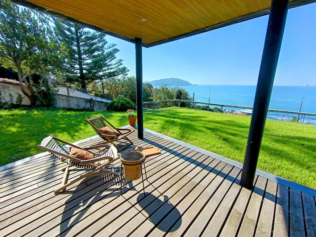 Dormitorio principal del alojamiento vacacional premium en Galicia
